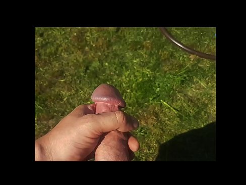 ❤️ Hot hottie si fa scopare la figa rosa e sborra con uno squirt in un giardino estivo ️ Video di sesso di qualità al it.desixxxtube.ru ☑