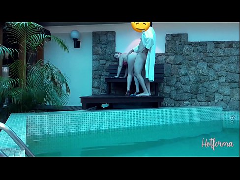 ❤️ Il capo invita la cameriera alla piscina, ma non poteva resistere a un caldo ️ Video di sesso di qualità al it.desixxxtube.ru ☑