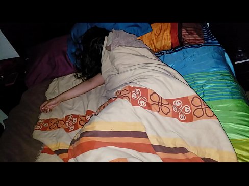 ❤️ Figliastro che rimprovera la sua giovane matrigna mentre lei dorme ️ Video di sesso di qualità al it.desixxxtube.ru ☑